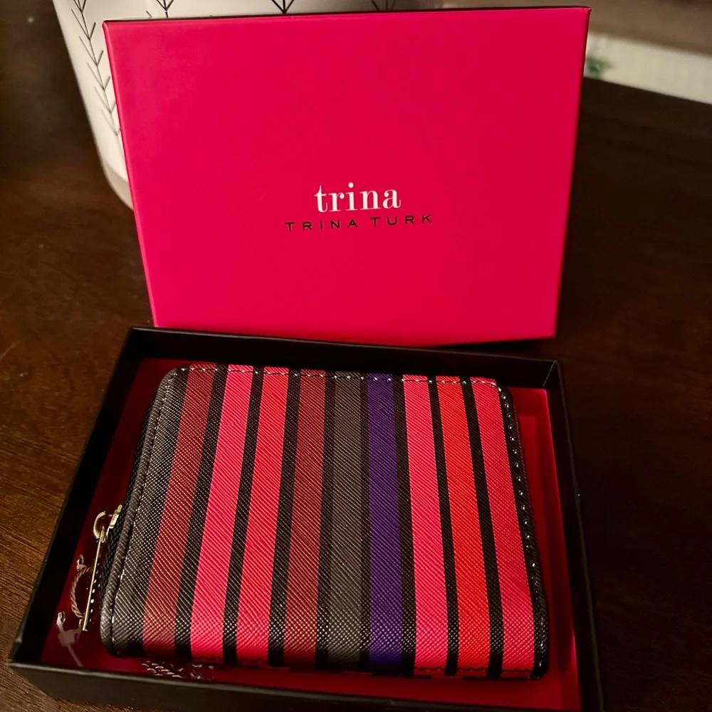 NIB - Trina Turk Multicolor Stripe Coin Purse Card Wallet - Picture 1 of 6